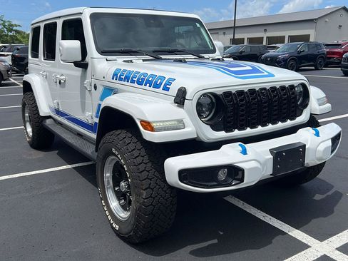 Used 2024 Jeep Wrangler High Altitude AWD/4WD image 7