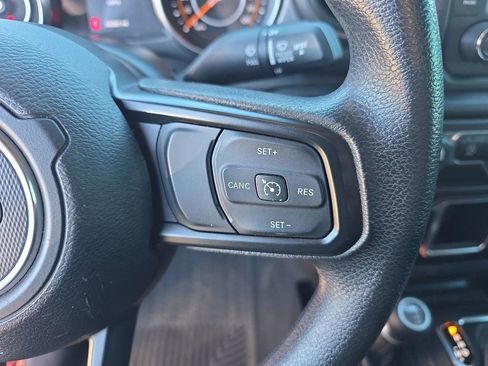 Used 2021 Jeep Gladiator Sport AWD/4WD image 22