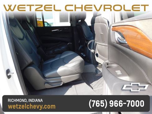 Certified 2020 Cadillac Escalade ESV Premium Luxury AWD/4WD image 23