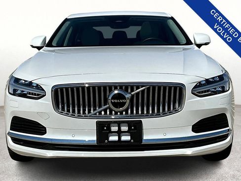 Certified 2024 Volvo S90 T8 Ultimate w/ Lounge Package image 5
