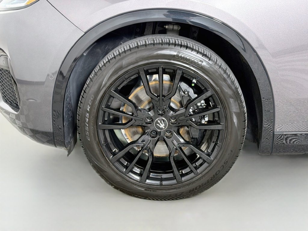 Used 2025 Maserati Grecale Modena AWD/4WD image 33