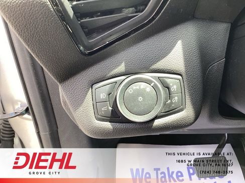 Used 2018 Ford Escape Titanium w/ Ford Safe & Smart Package AWD/4WD image 27