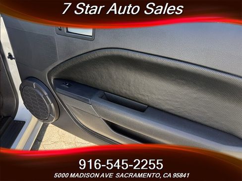 Used 2008 Ford Mustang GT Premium image 11