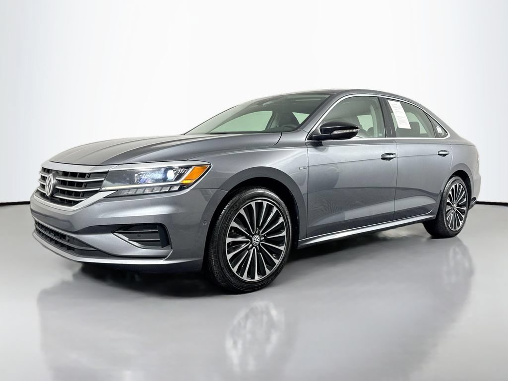Used 2022 Volkswagen Passat 2.0T FWD image 44