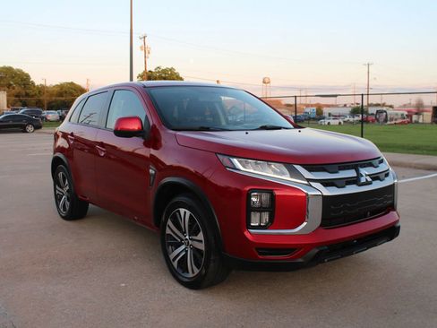 Used 2020 Mitsubishi Outlander Sport ES image 3