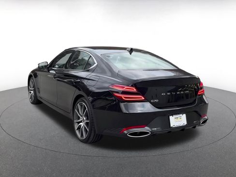Used 2025 Genesis G70 2.5T image 11