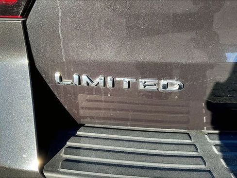 Used 2024 Ford Expedition Limited image 21