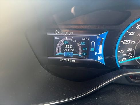 Used 2017 Ford C-MAX Energi SE w/ Equipment Group 402A FWD image 26
