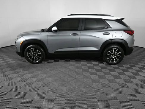 Used 2023 Chevrolet TrailBlazer ACTIV w/ Sun and Liftgate Package image 3
