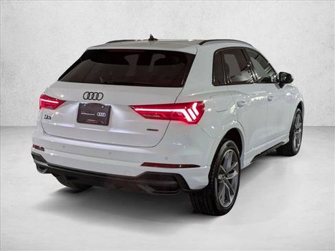 Used 2025 Audi Q3 2.0T Premium image 5