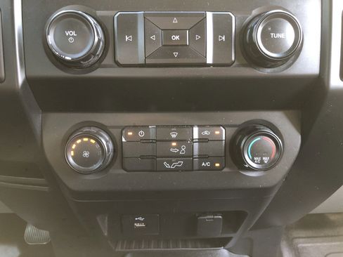 Used 2019 Ford F150 XL w/ XL Power Equipment Group image 26