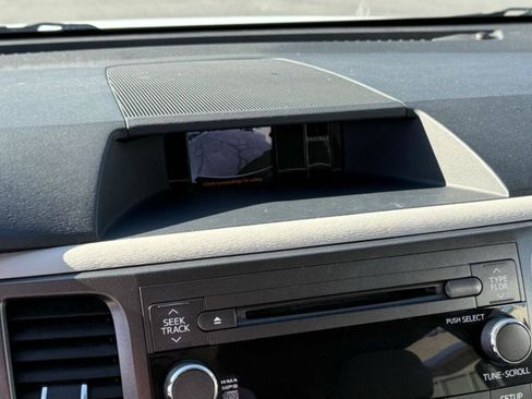 Used 2013 Toyota Sienna LE image 5