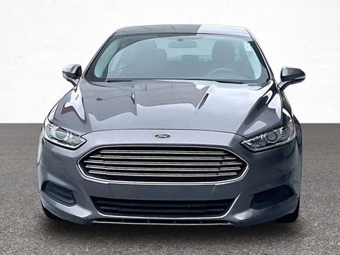 Used 2013 Ford Fusion SE image 3
