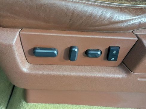 Used 2014 Ford F150 King Ranch w/ King Ranch Luxury Package image 13