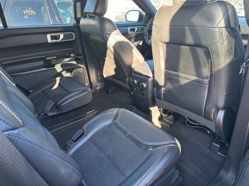 Used 2022 Ford Explorer ST w/ ST Street Pack image 22