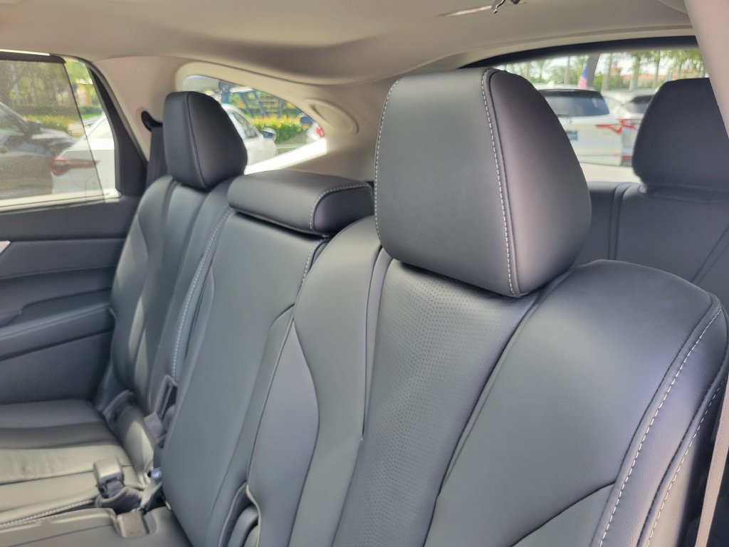Certified 2025 Acura MDX w/ Technology Package FWD image 13