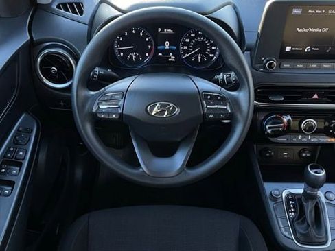 Used 2023 Hyundai Kona SEL image 18