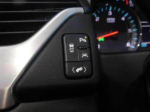 Used 2018 GMC Yukon SLT AWD/4WD image 30