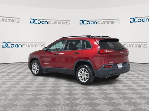 Used 2015 Jeep Cherokee Sport w/ Sport Appearance Group FWD image 6