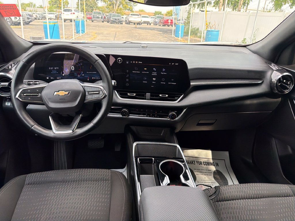 Used 2025 Chevrolet Equinox LT AWD/4WD image 15