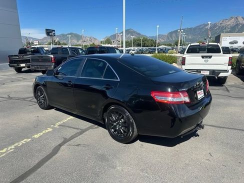 Used 2011 Toyota Camry LE FWD image 8