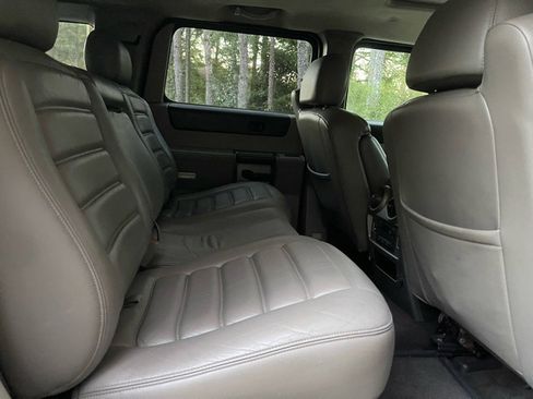 Used 2003 HUMMER H2 w/ Preferred Equipment Group image 21