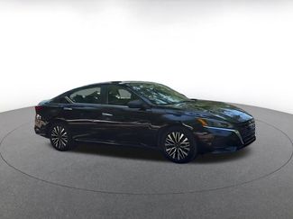 Used 2025 Nissan Altima 2.5 SV video 2