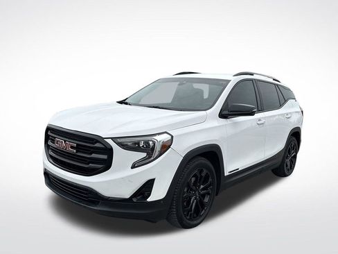 Used 2021 GMC Terrain SLT w/ Infotainment Package II FWD image 2