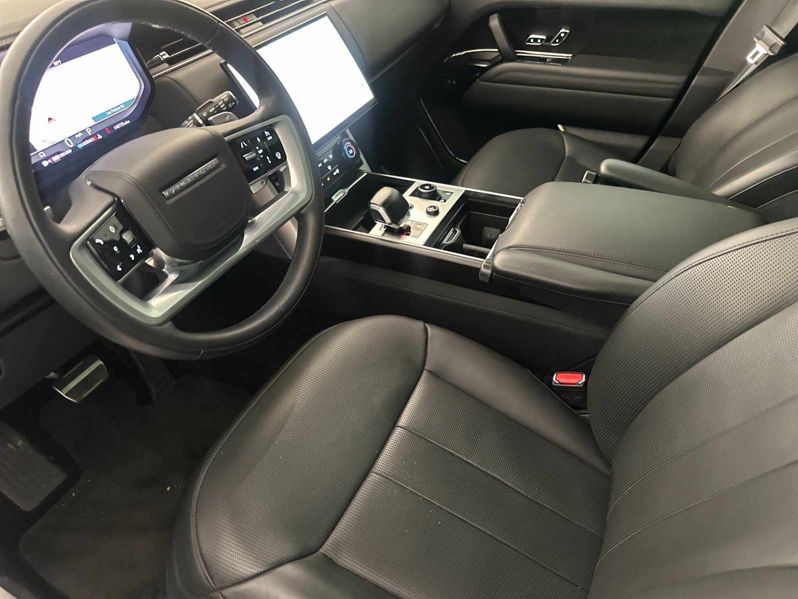 Used 2023 Land Rover Range Rover SV AWD/4WD image 10