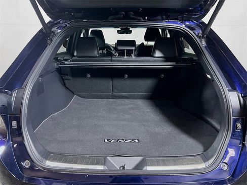 Certified 2024 Toyota Venza XLE image 23