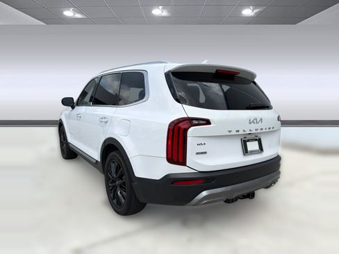 Used 2022 Kia Telluride SX w/ SX Prestige Package AWD/4WD image 3