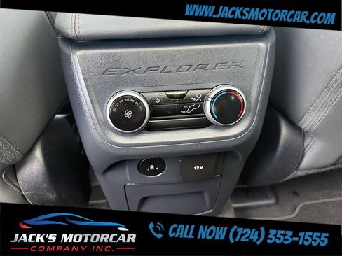 Used 2025 Ford Explorer Active w/ Active Comfort Package AWD/4WD image 30