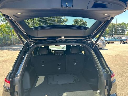 New 2025 Jeep Grand Cherokee Altitude image 24