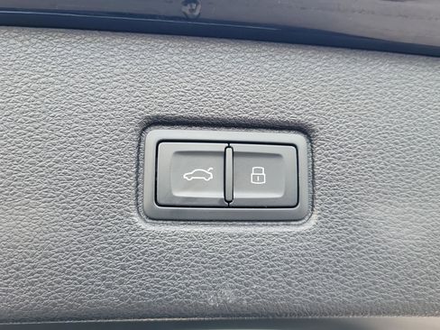 Used 2025 Audi Q7 3.0T Premium Plus image 9