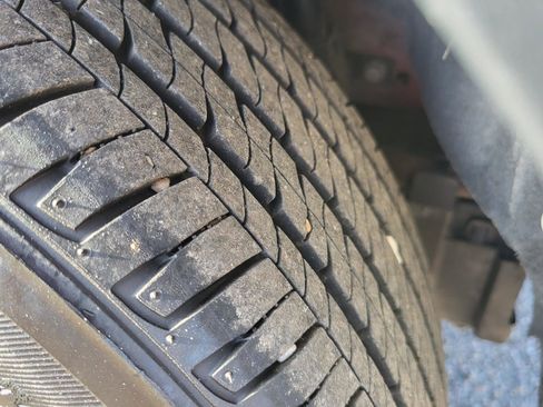 Used 2024 Nissan Kicks SV image 32