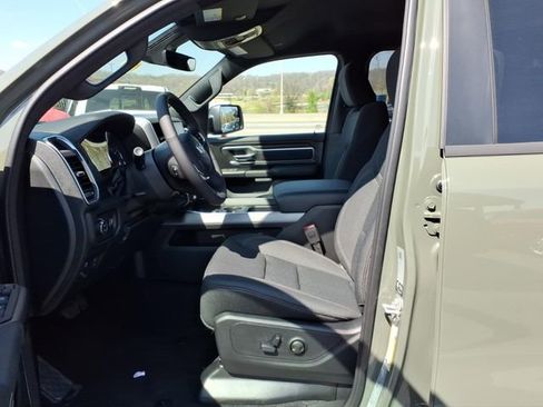 New 2026 RAM 1500 4x4 Crew Cab image 6