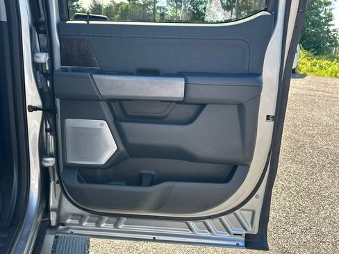 Used 2021 Ford F150 Lariat w/ Equipment Group 502A High AWD/4WD image 17