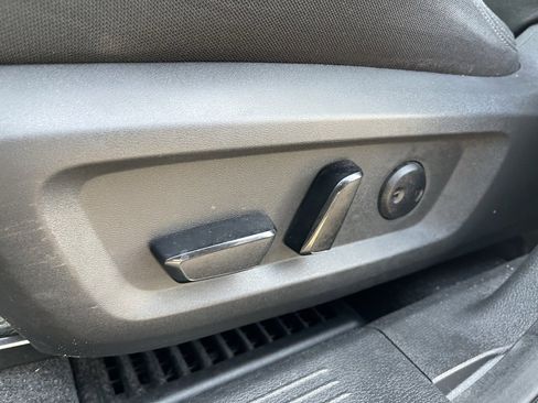 Used 2023 Nissan Rogue SV image 26