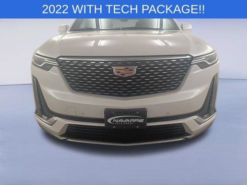 Used 2022 Cadillac XT6 Luxury FWD image 2
