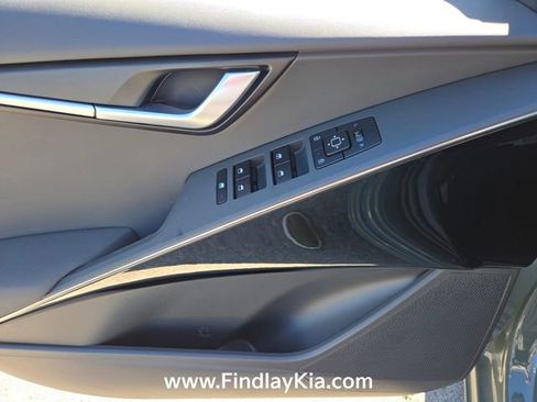 New 2026 Kia Niro Wind FWD image 14