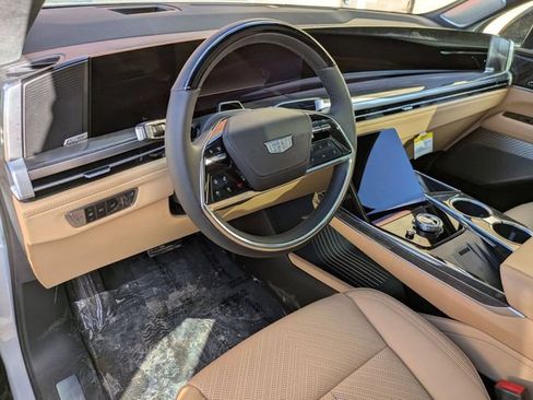 Used 2025 Cadillac Escalade IQ Sport 2 w/ LPO, ONYX Package AWD/4WD image 9