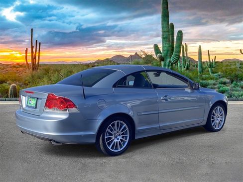 Used 2006 Volvo C70 T5 image 3
