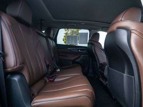 Certified 2023 Acura MDX SH-AWD w/ Advance Package image 19