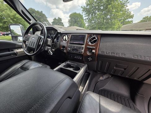 Used 2012 Ford F350 Lariat w/ Lariat Interior Pkg image 15