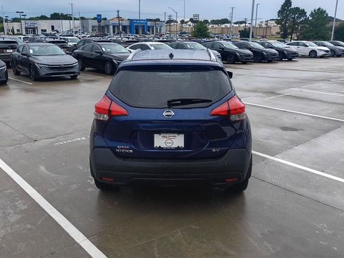 Used 2018 Nissan Kicks SV w/ Exterior Electronics Package FWD image 21