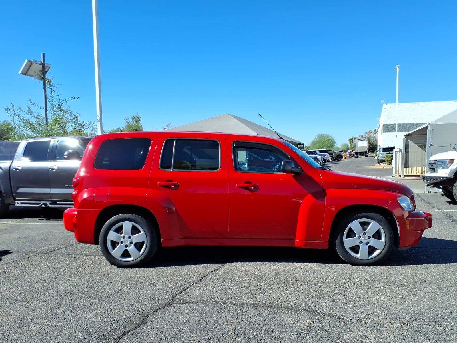 Used 2011 Chevrolet HHR LS FWD image 6