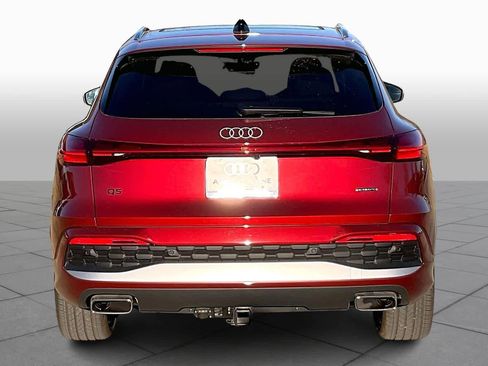 Certified 2025 Audi Q5 Prestige image 4