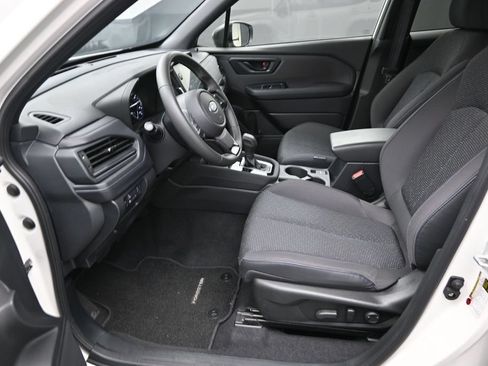 Used 2025 Subaru Forester Premium AWD/4WD image 19