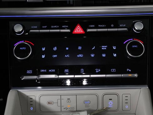 Used 2024 Hyundai Santa Fe Calligraphy image 21