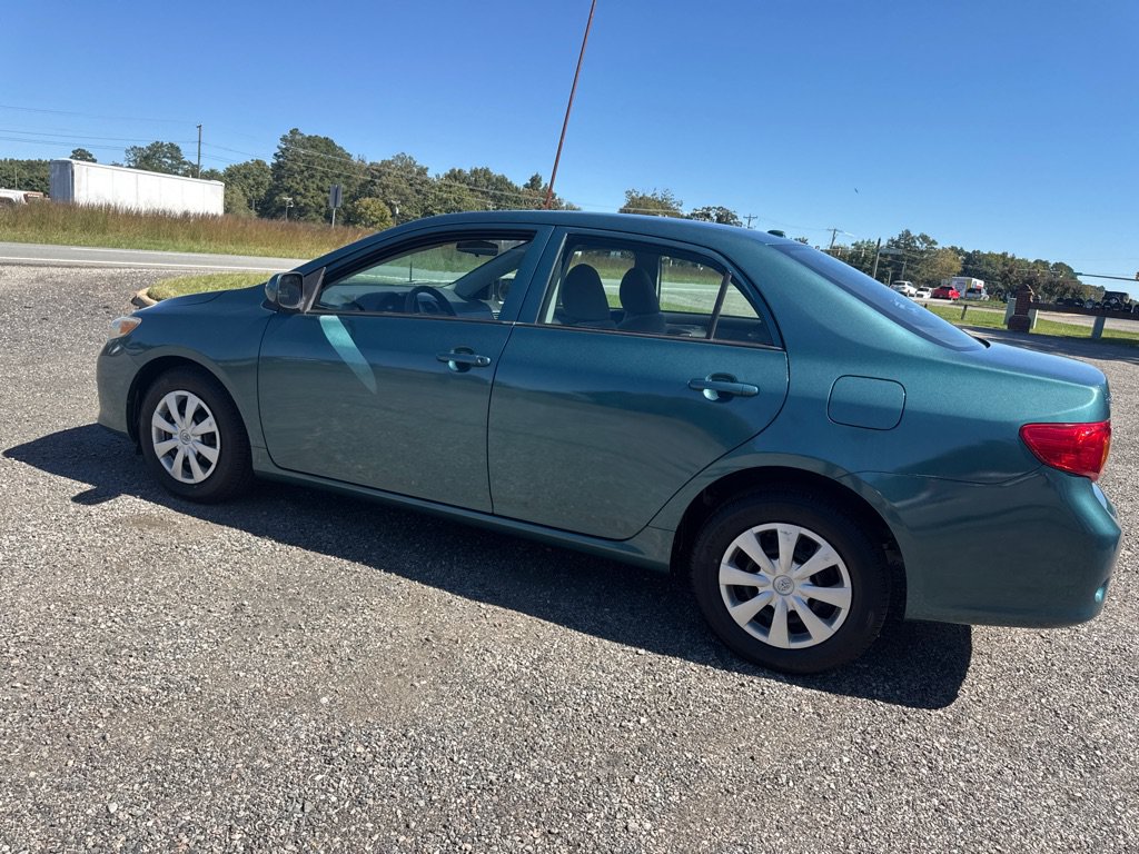 Used 2010 Toyota Corolla LE w/ All Weather Guard Pkg FWD image 5
